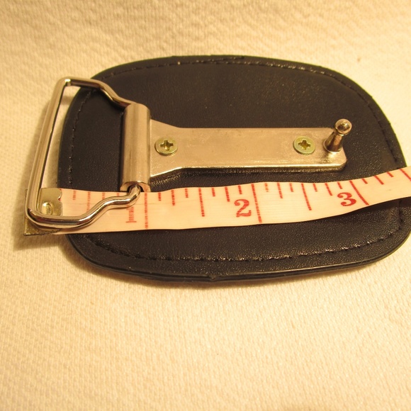 Skull & Bones Leather Belt Buckle - Picture 5 of 7